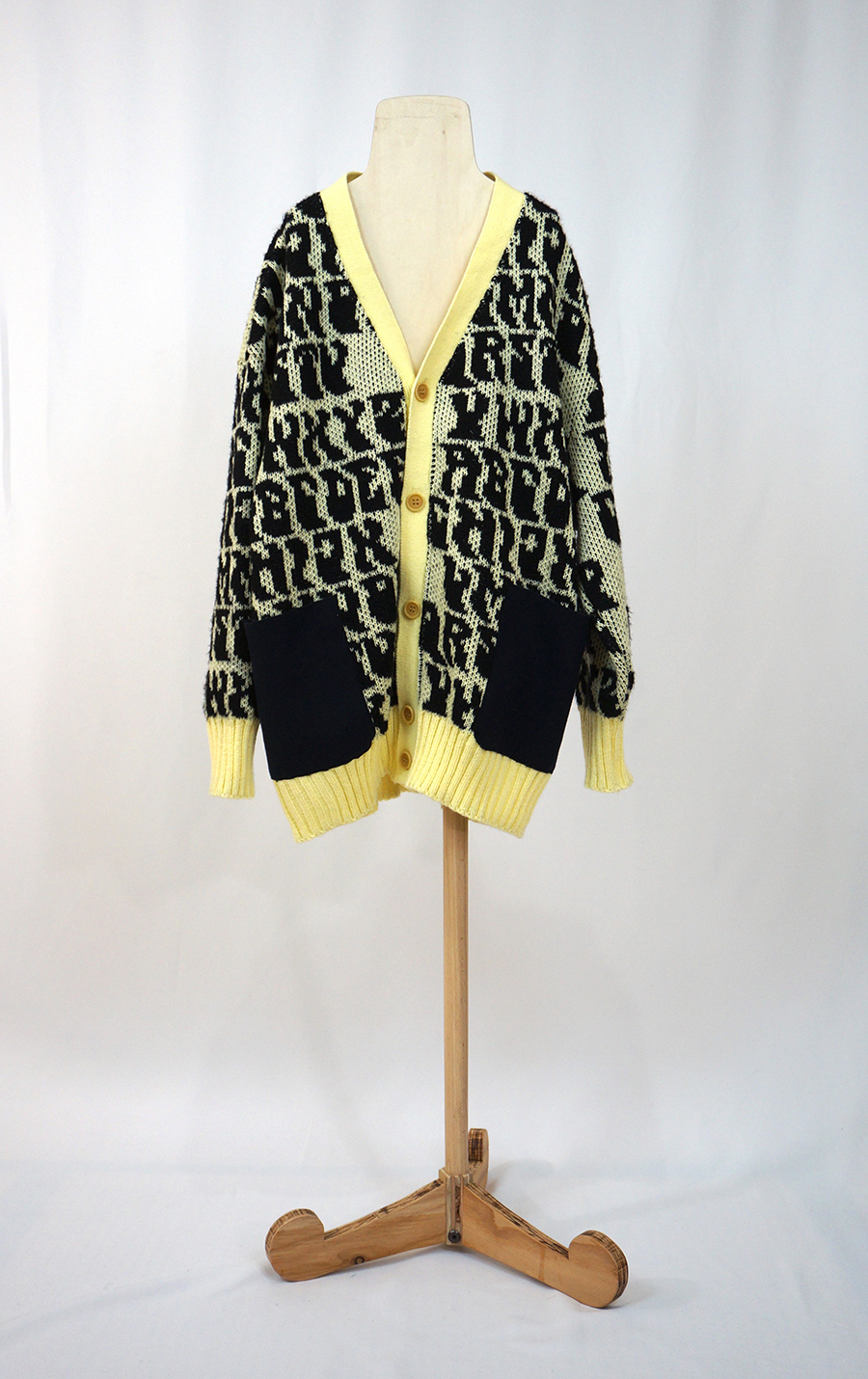 POUPONS / folk made alphabetic jacquard cardigan(2.yellow×black)